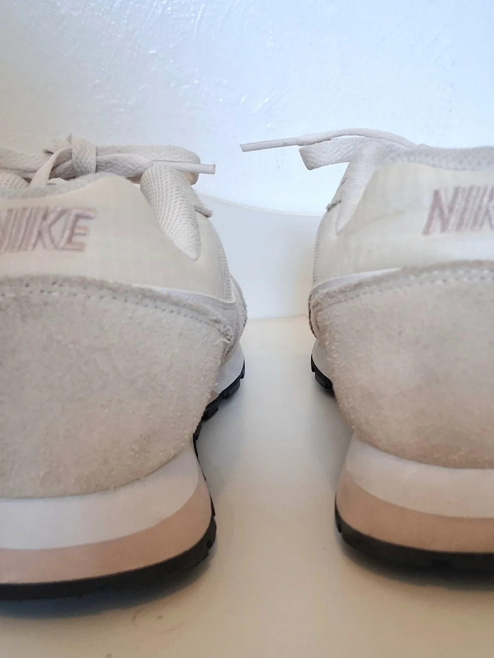 Nike Lightweight Mesh & Suede Sneaker in Light Cream/White